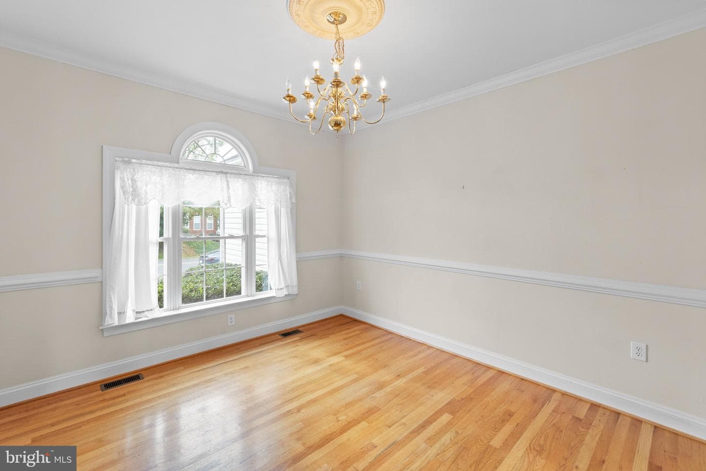 2721 Middle Road photo 5