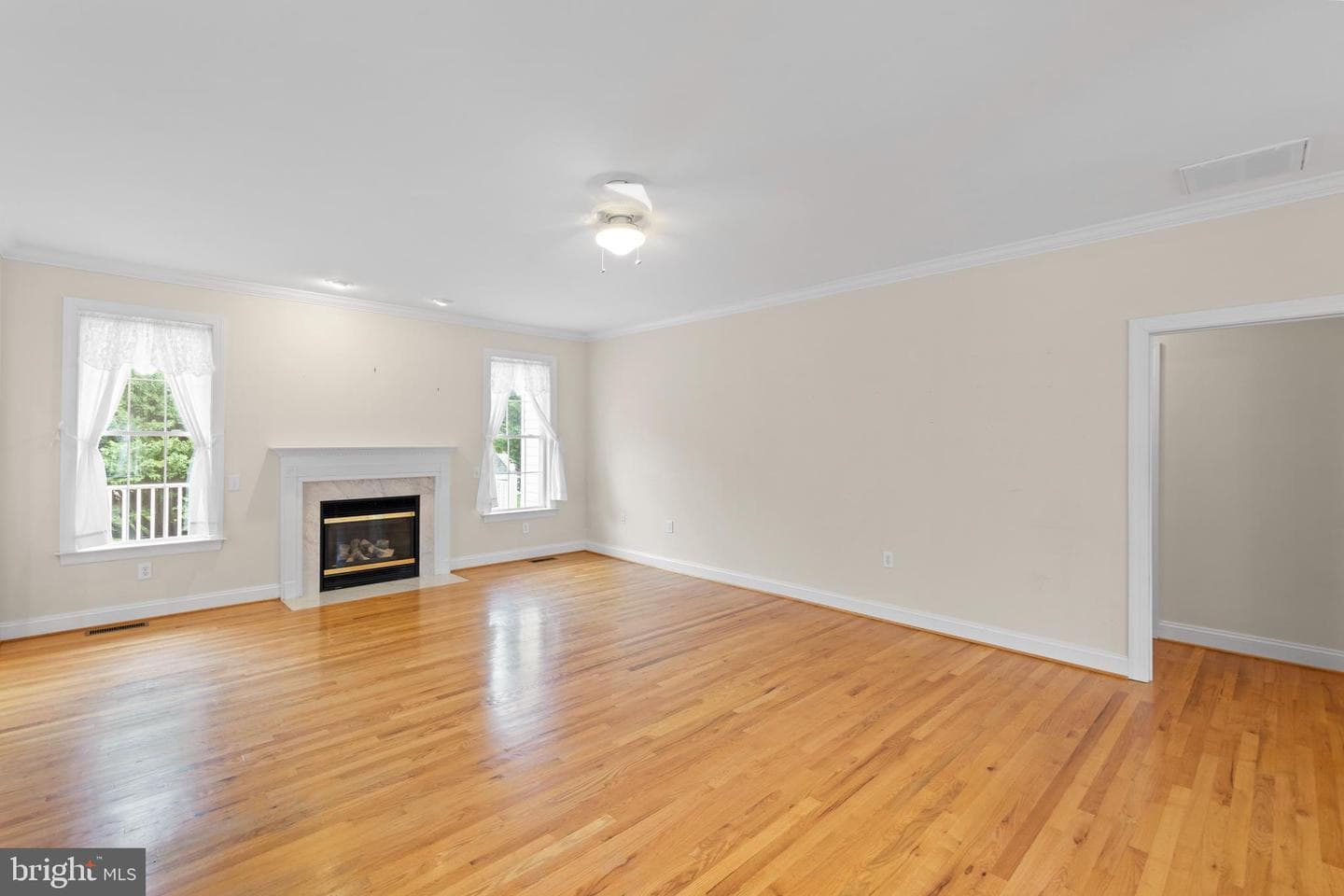 2721 Middle Road photo 6