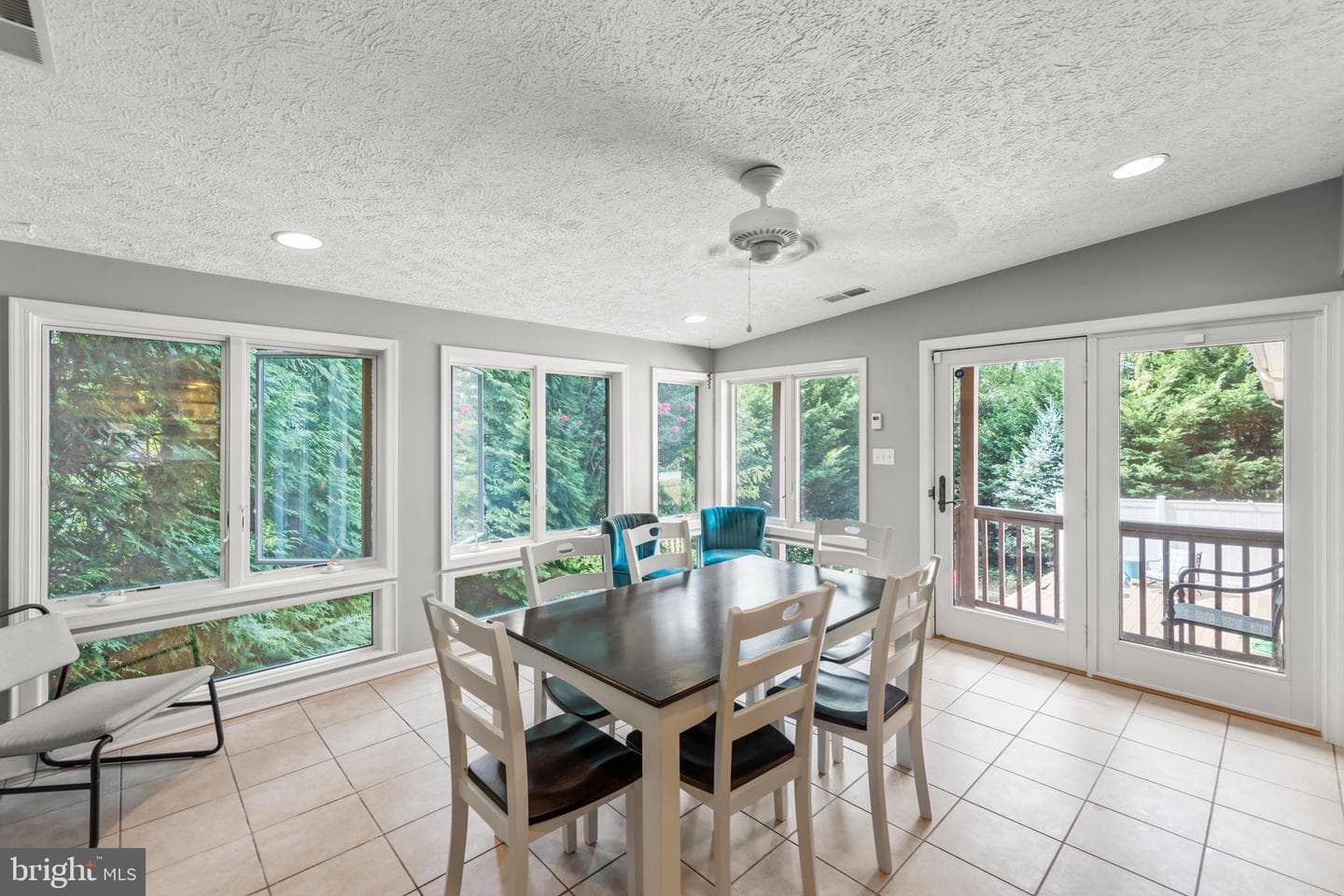 1610 Van Couver Street photo 25