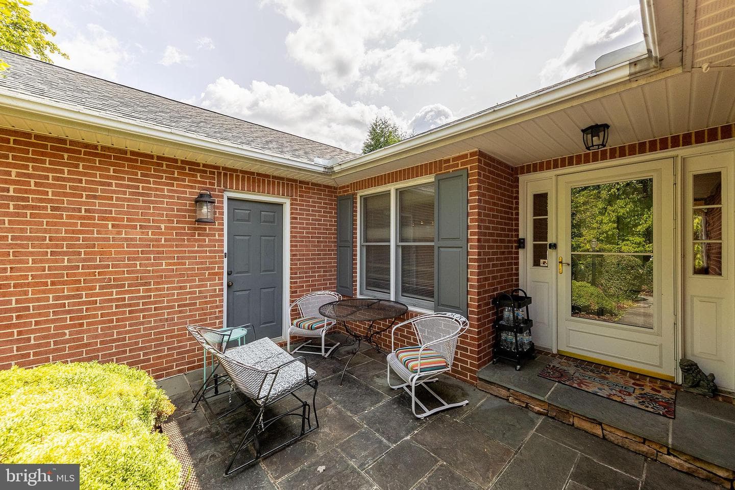 1610 Van Couver Street photo 4
