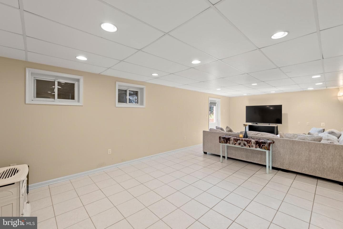 1610 Van Couver Street photo 44