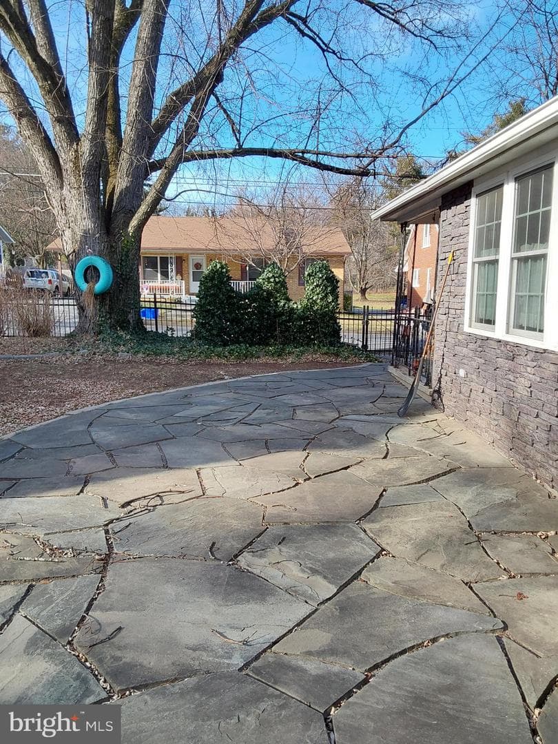 135 Morningside Drive photo 52