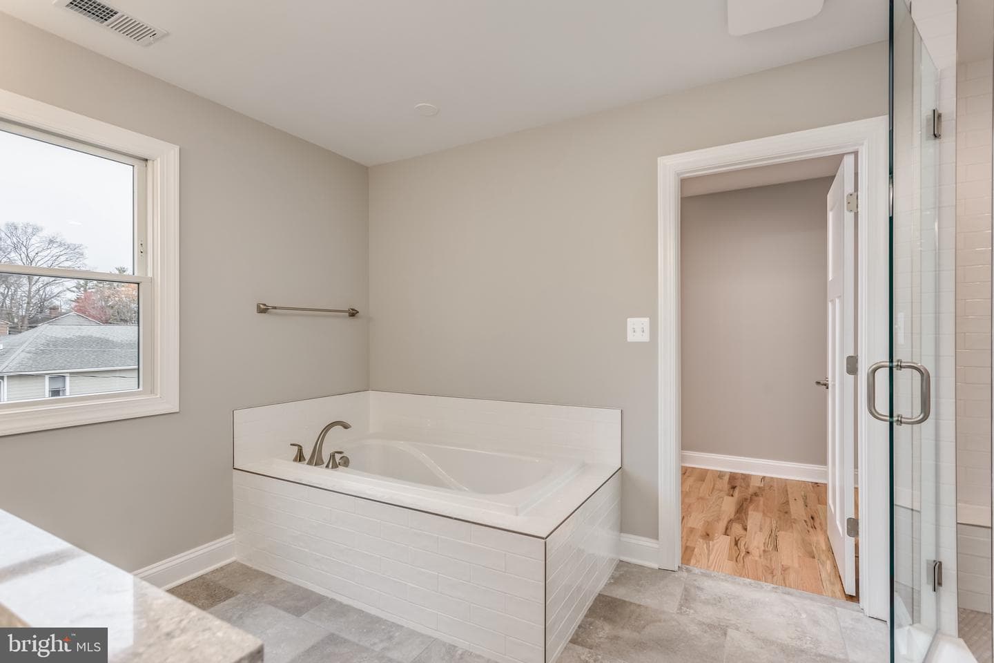 512 Miller Street photo 18