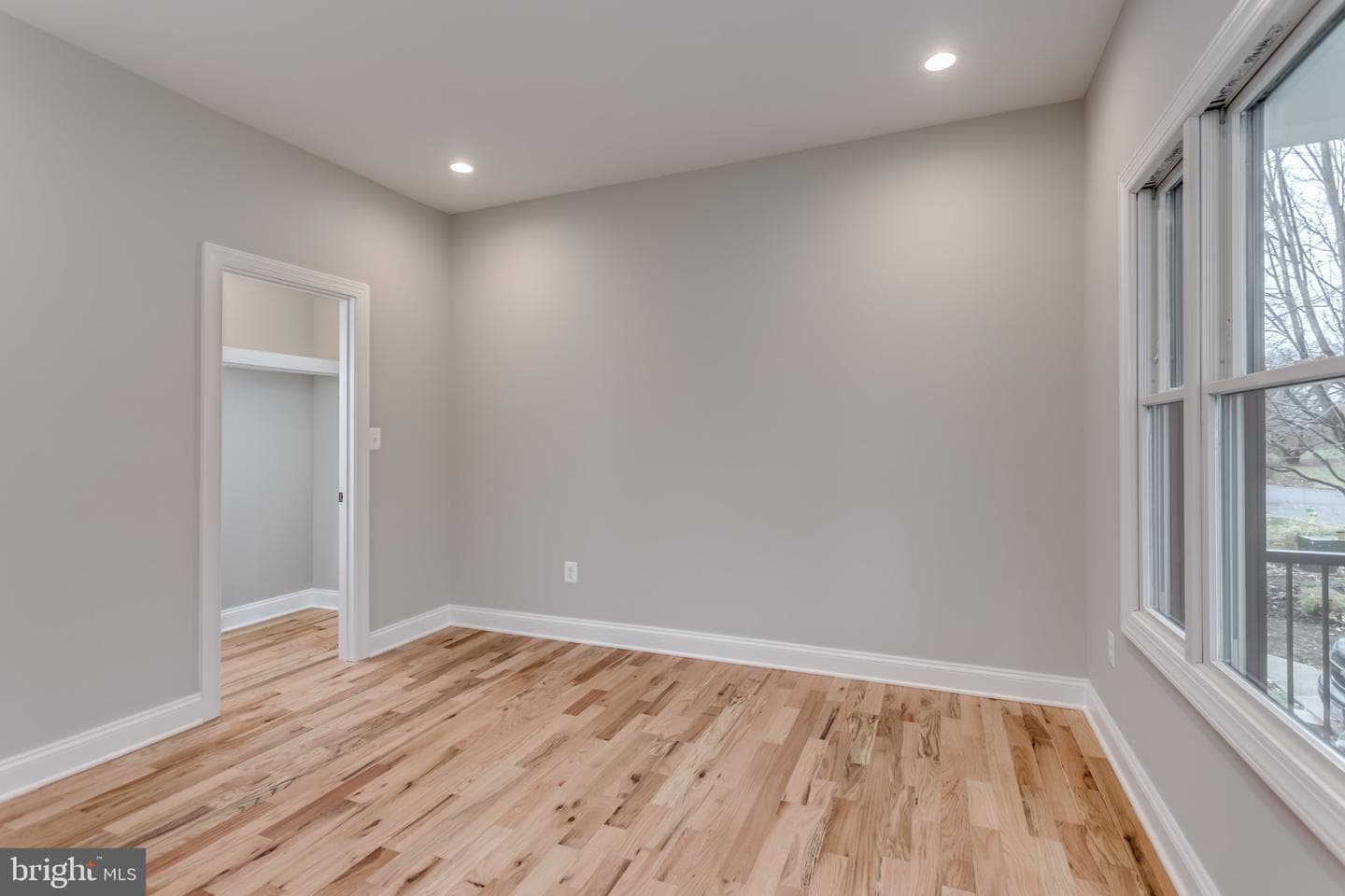 512 Miller Street photo 21