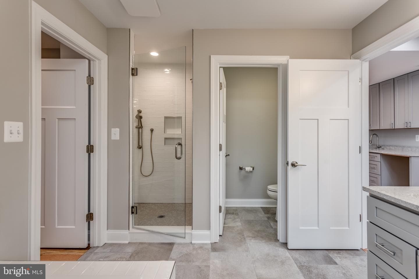 512 Miller Street photo 24