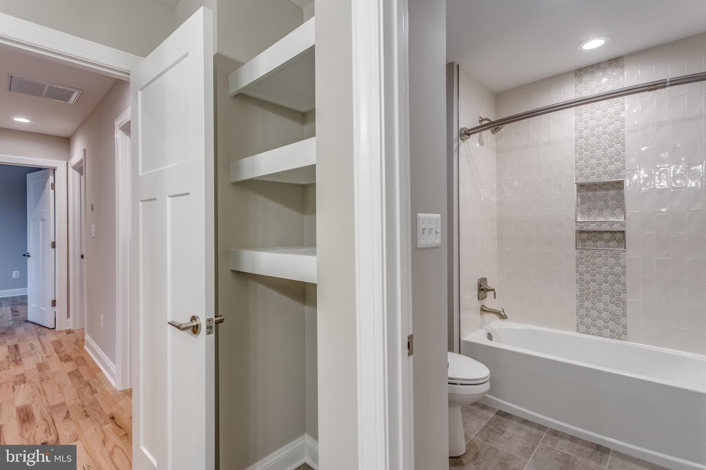 512 Miller Street photo 26