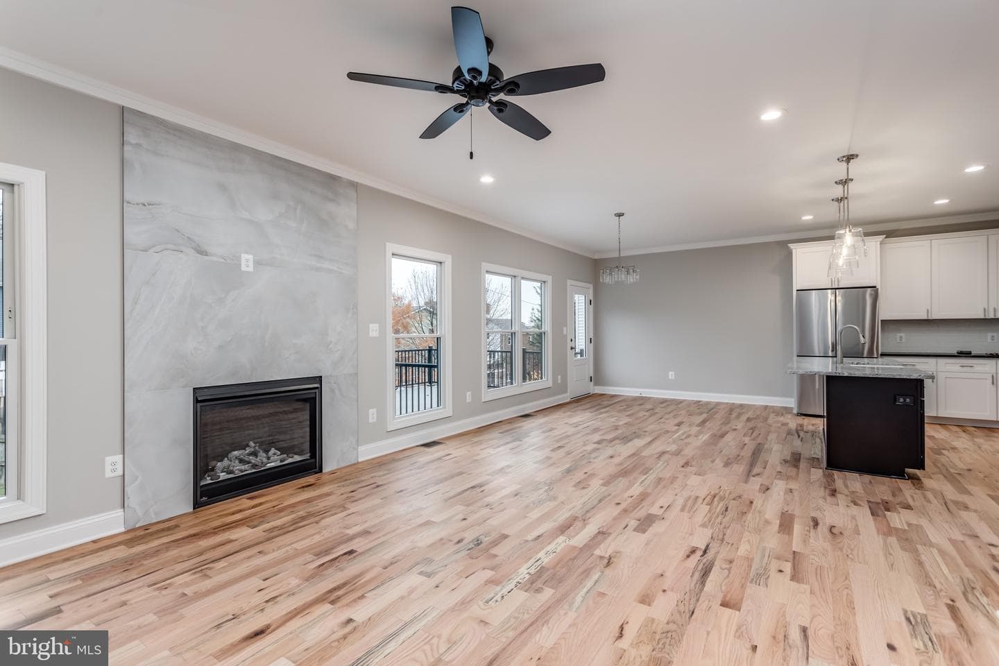 512 Miller Street photo 3