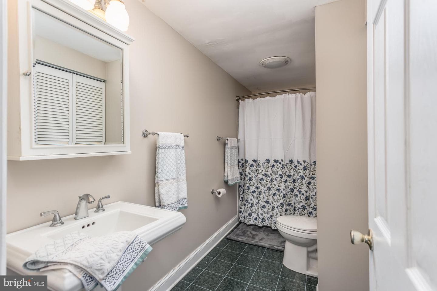 710 Academy Circle photo 12