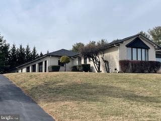 707 Kennedy Drive photo 3
