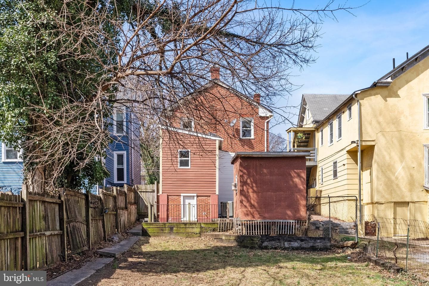 520 N Loudoun Street photo 33