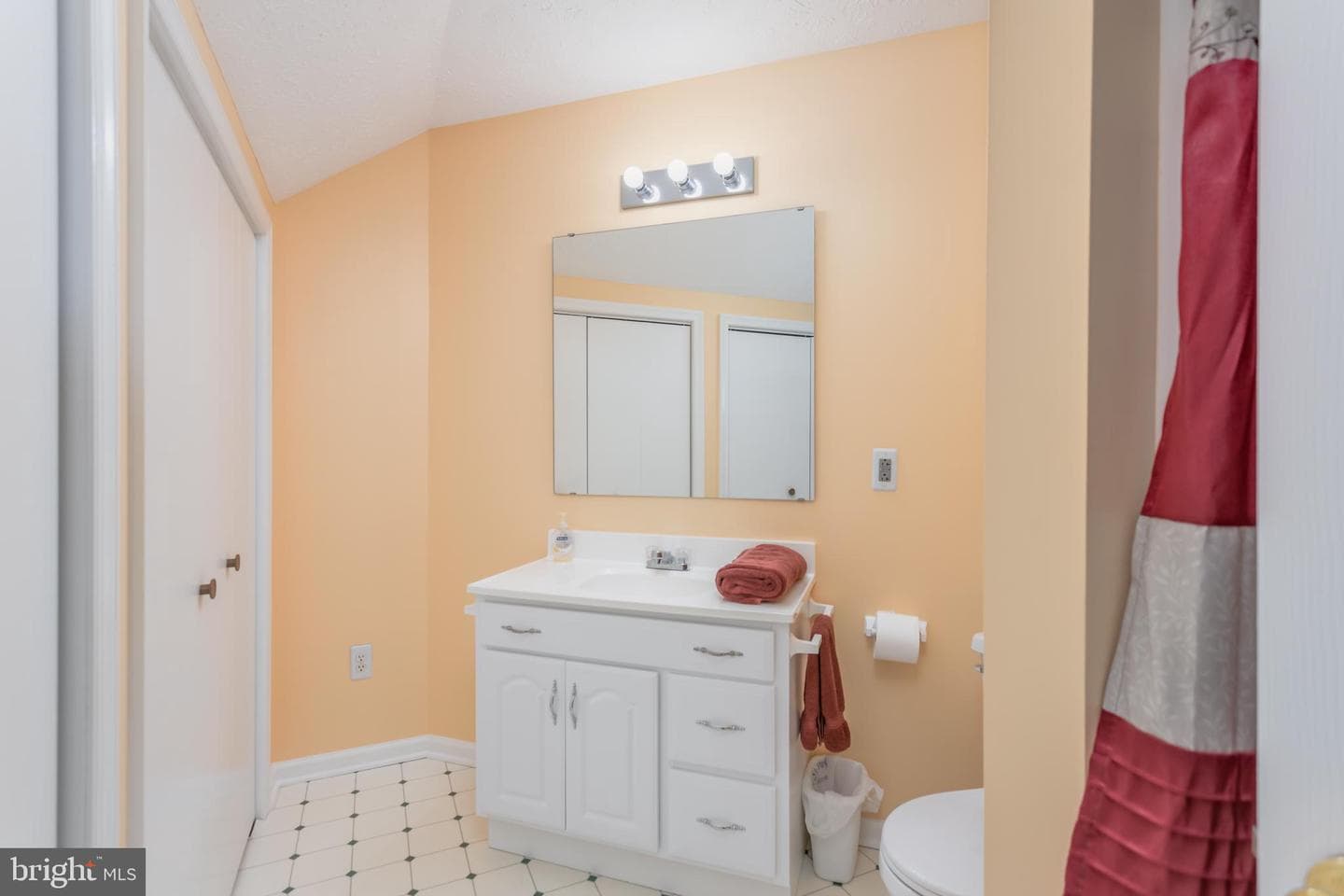 1629 Pondview Drive photo 33