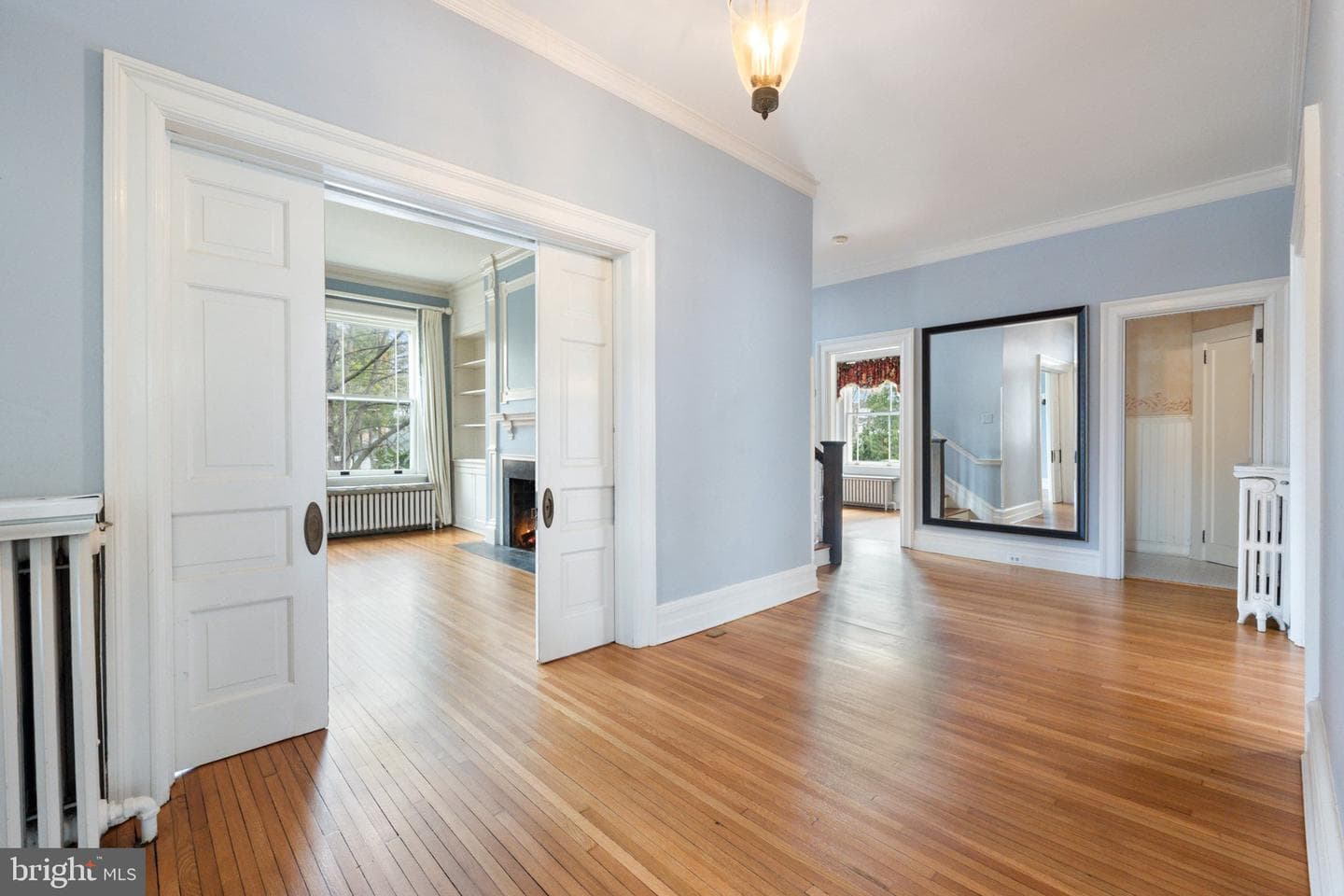 102 S Stewart Street photo 27