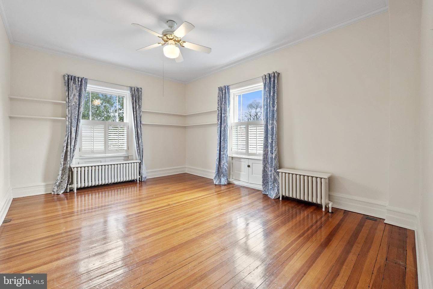 102 S Stewart Street photo 35