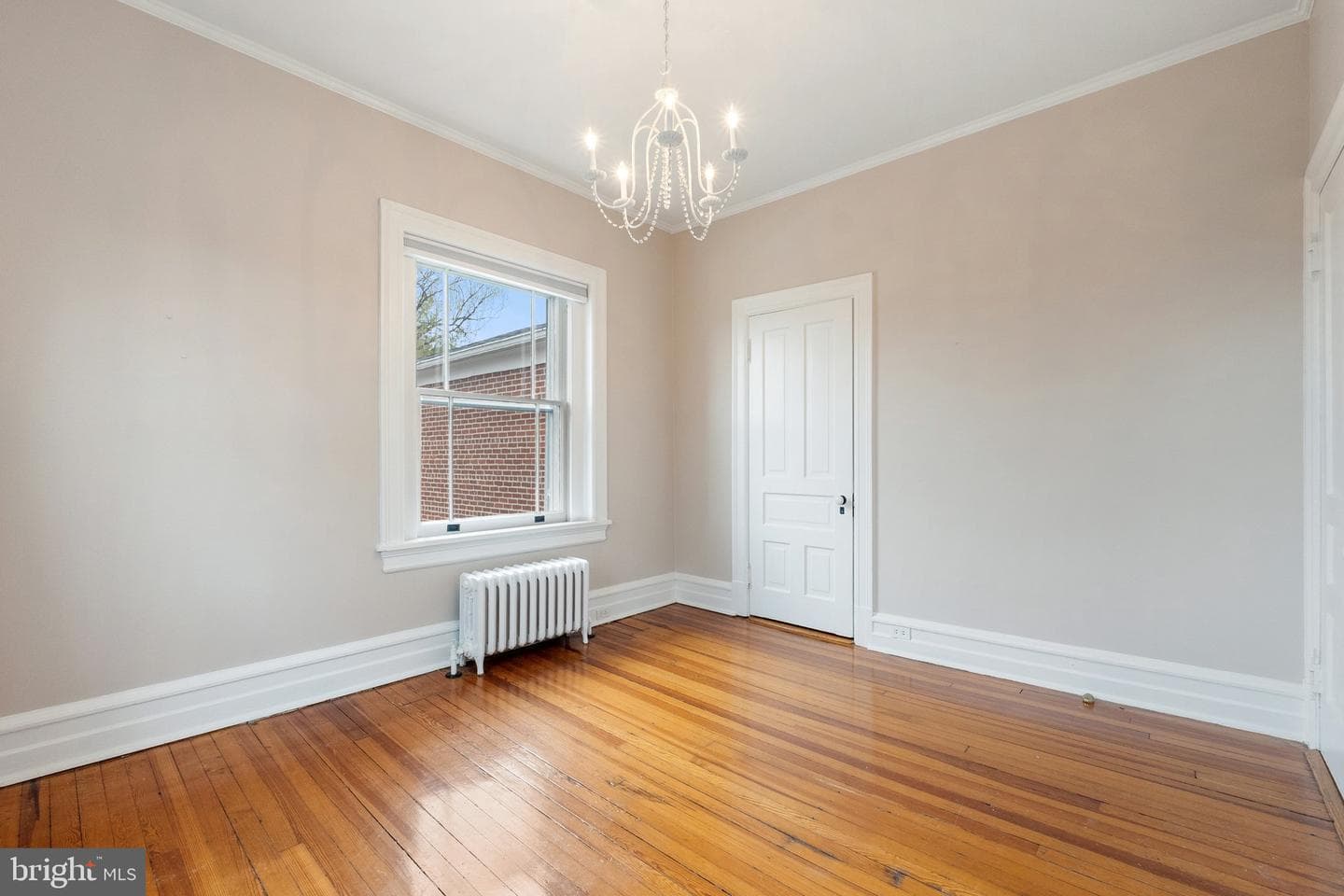 102 S Stewart Street photo 39