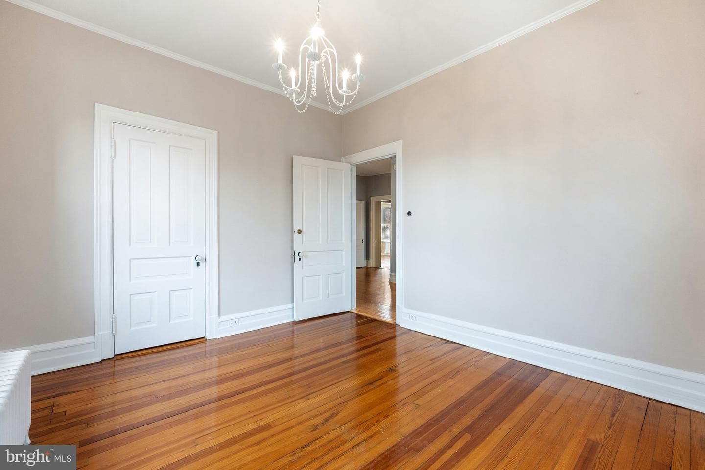 102 S Stewart Street photo 49
