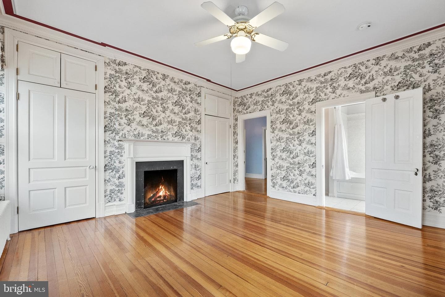102 S Stewart Street photo 50