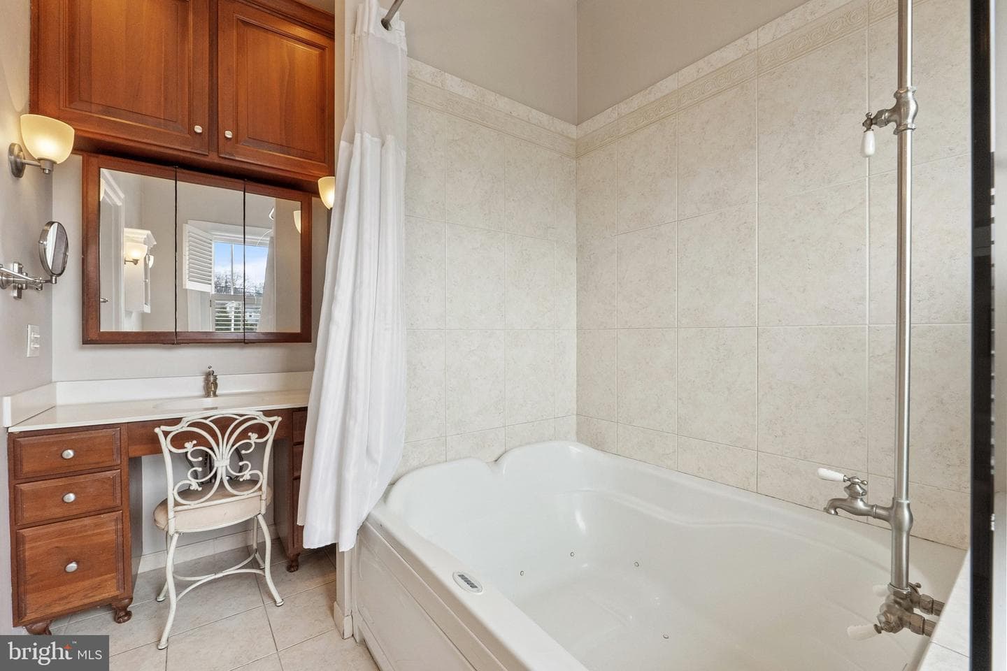 102 S Stewart Street photo 51