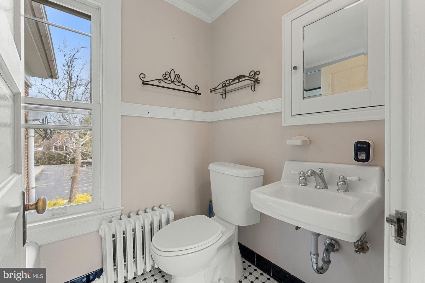 102 S Stewart Street photo 57