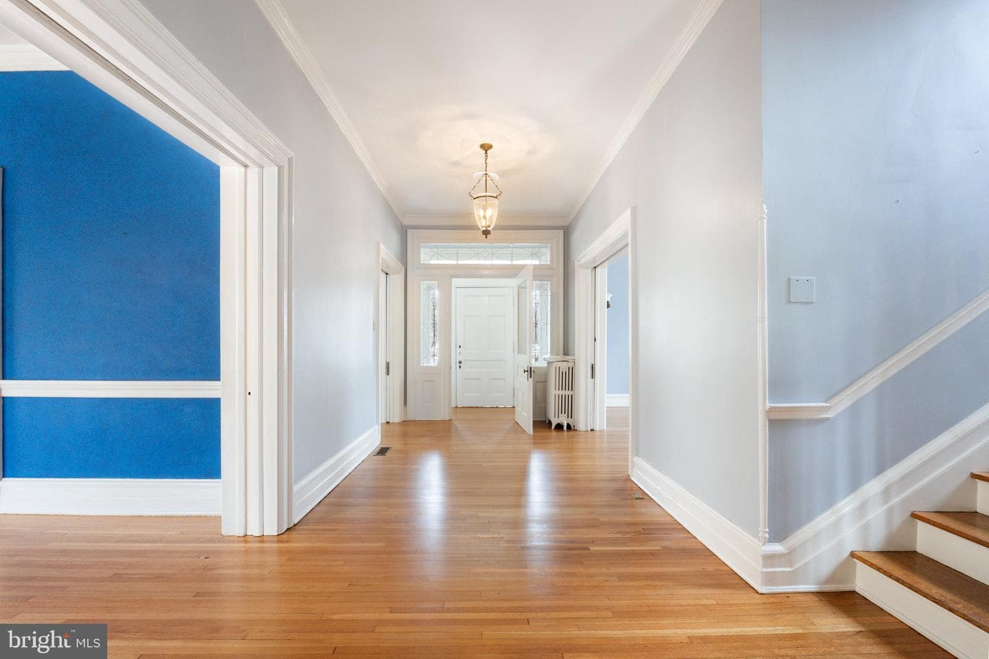 102 S Stewart Street photo 7
