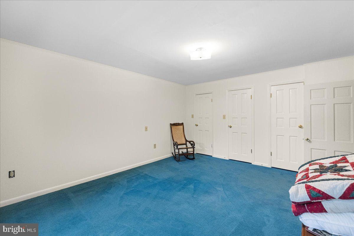 331 Ridge Avenue photo 27
