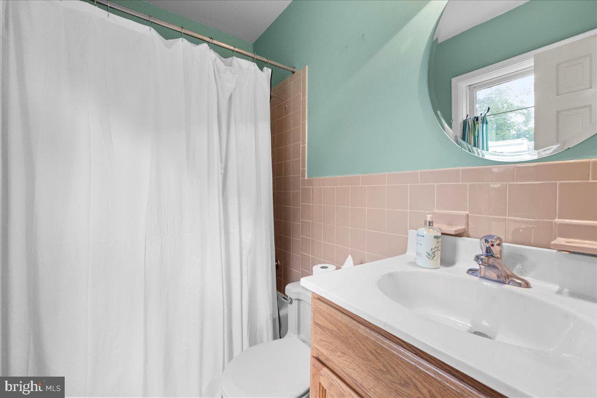 331 Ridge Avenue photo 29