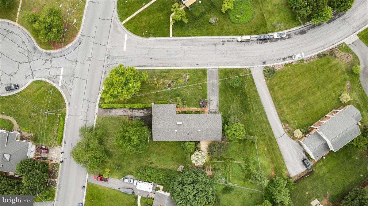 331 Ridge Avenue photo 39