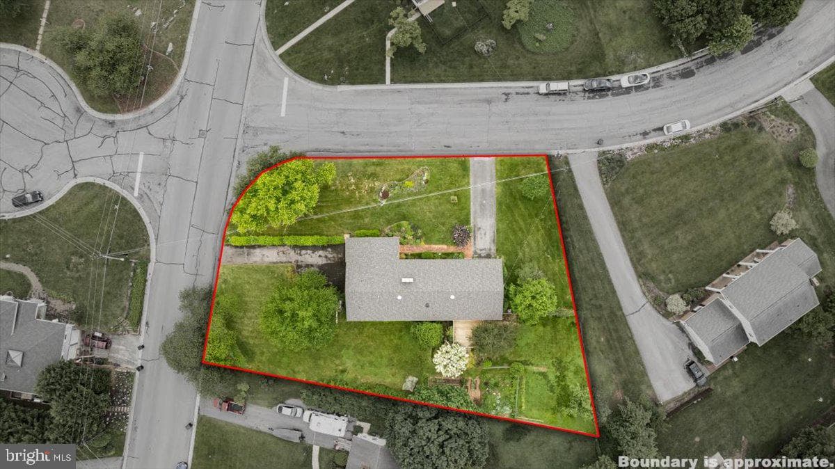 331 Ridge Avenue photo 44