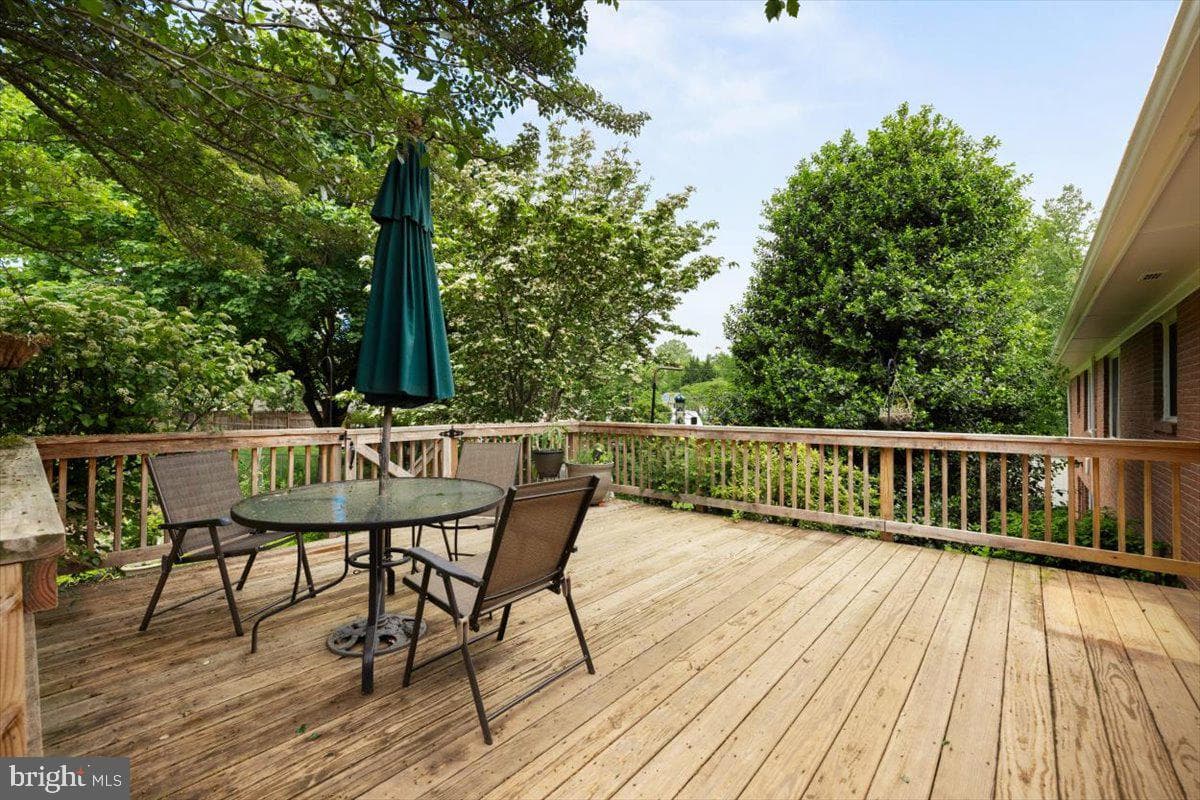 331 Ridge Avenue photo 45