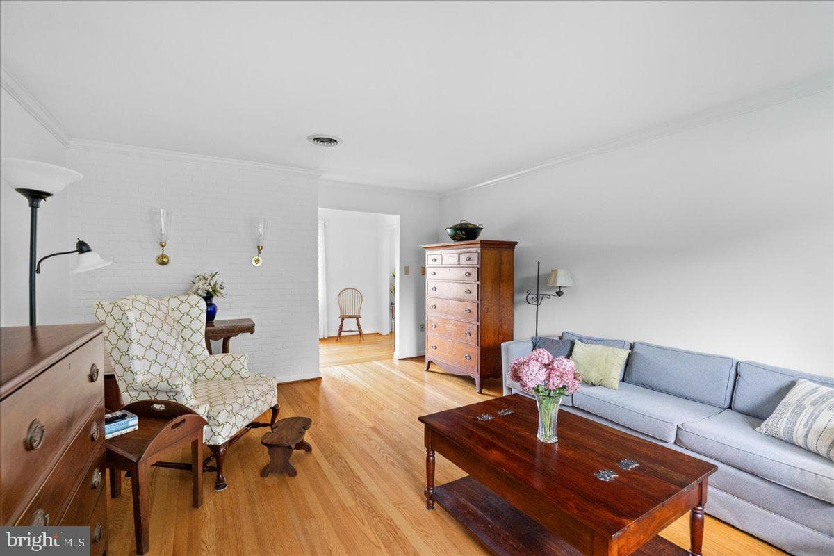 331 Ridge Avenue photo 7