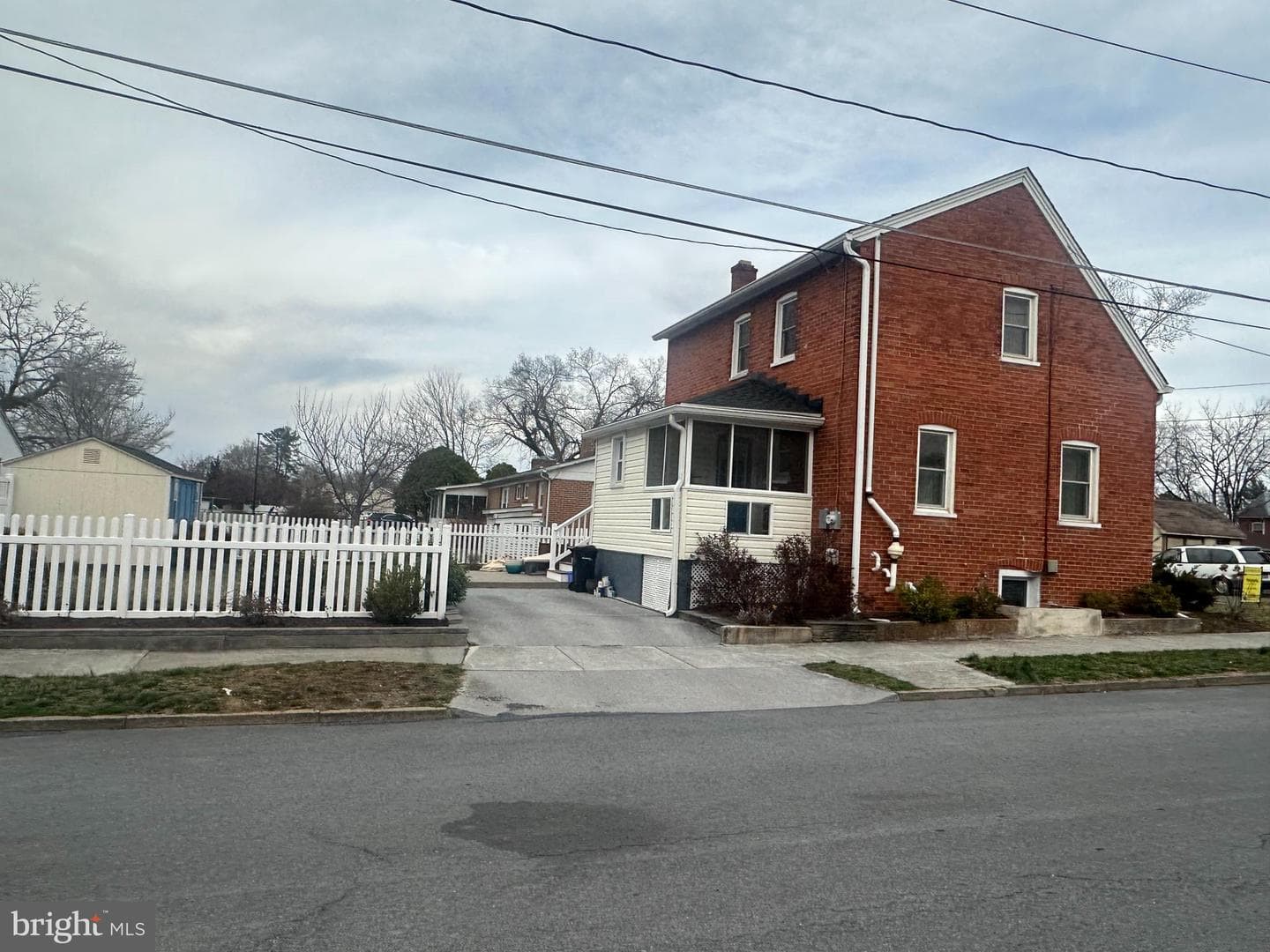 601 Gray Avenue photo 3