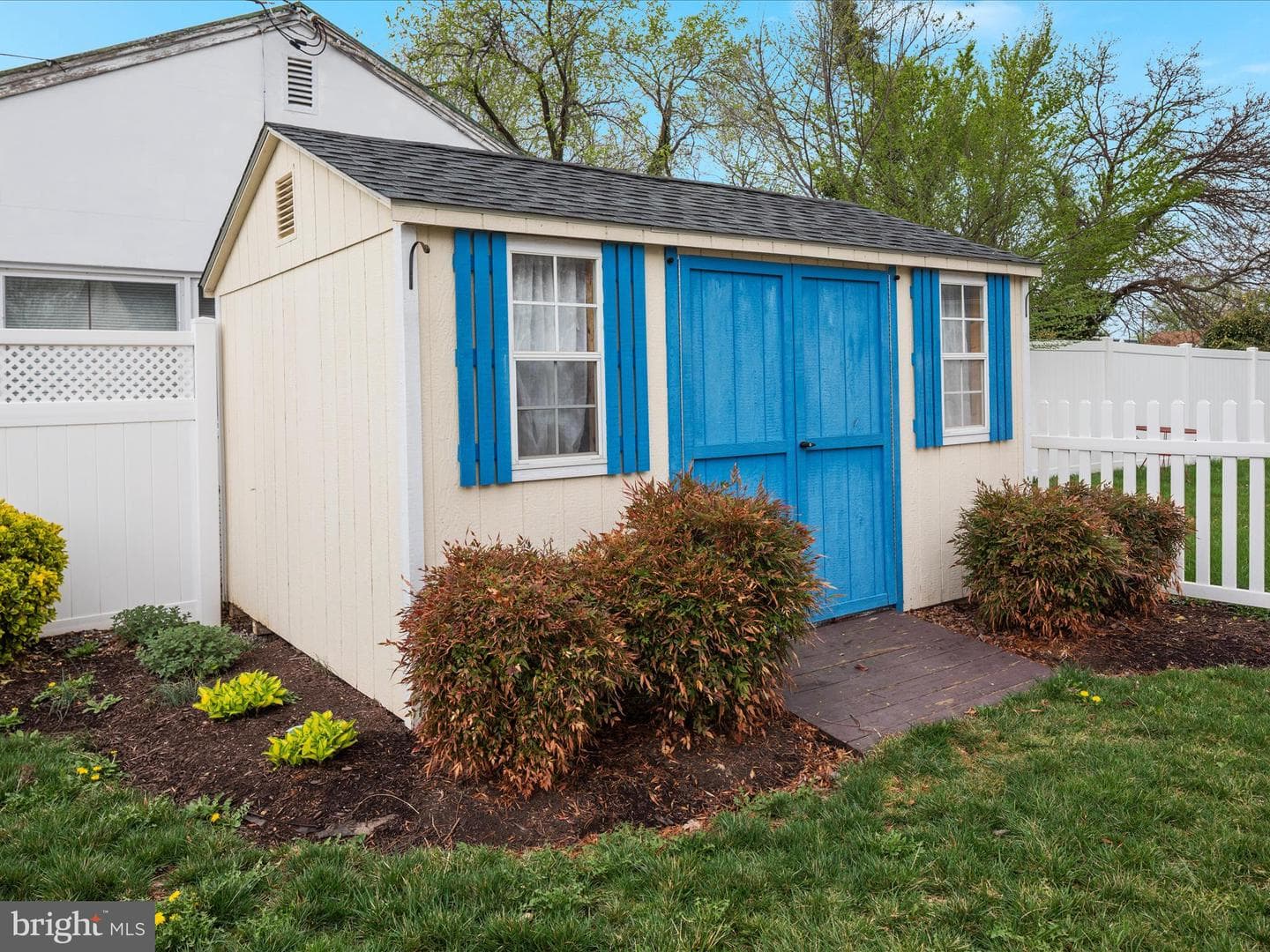 601 Gray Avenue photo 36