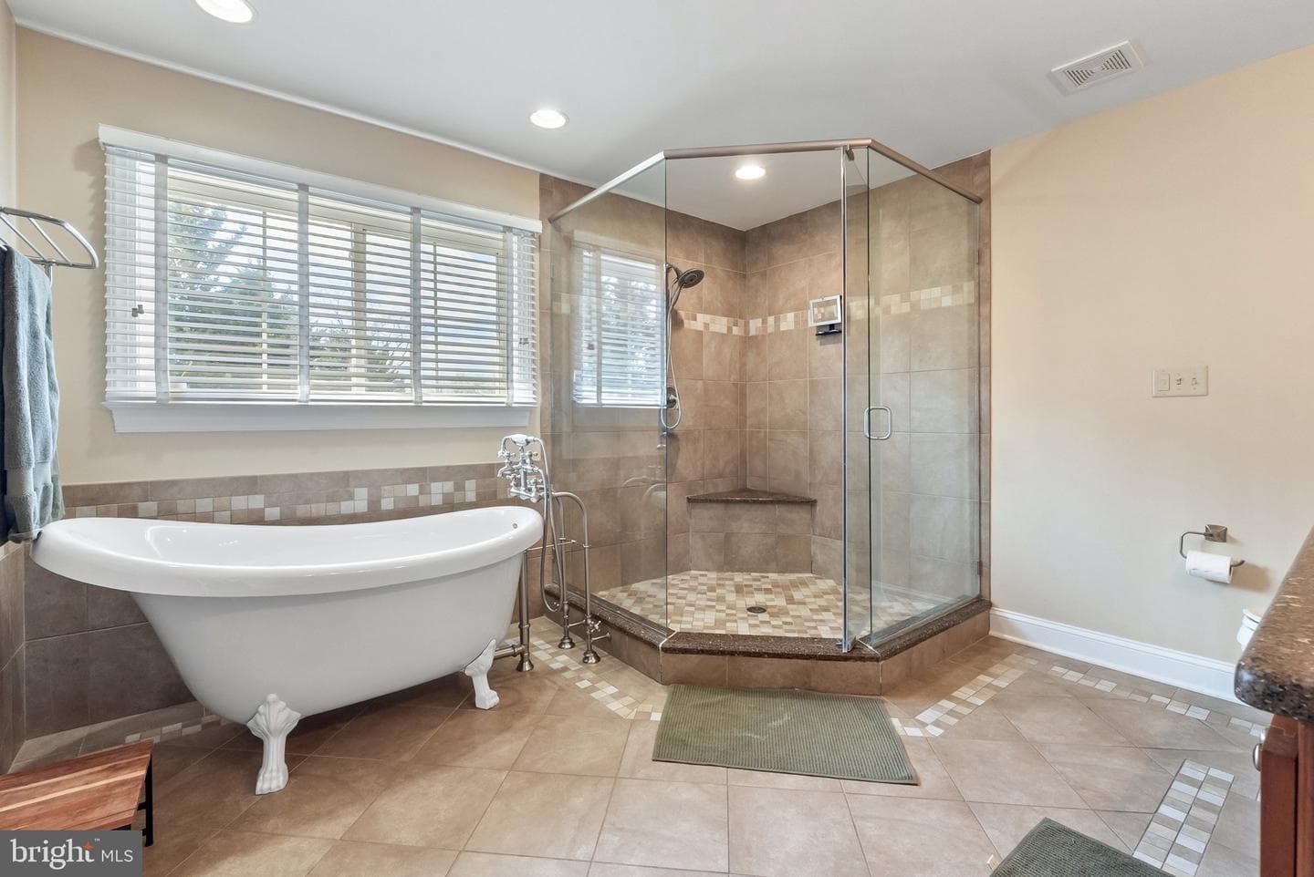 765 Seldon Drive photo 32