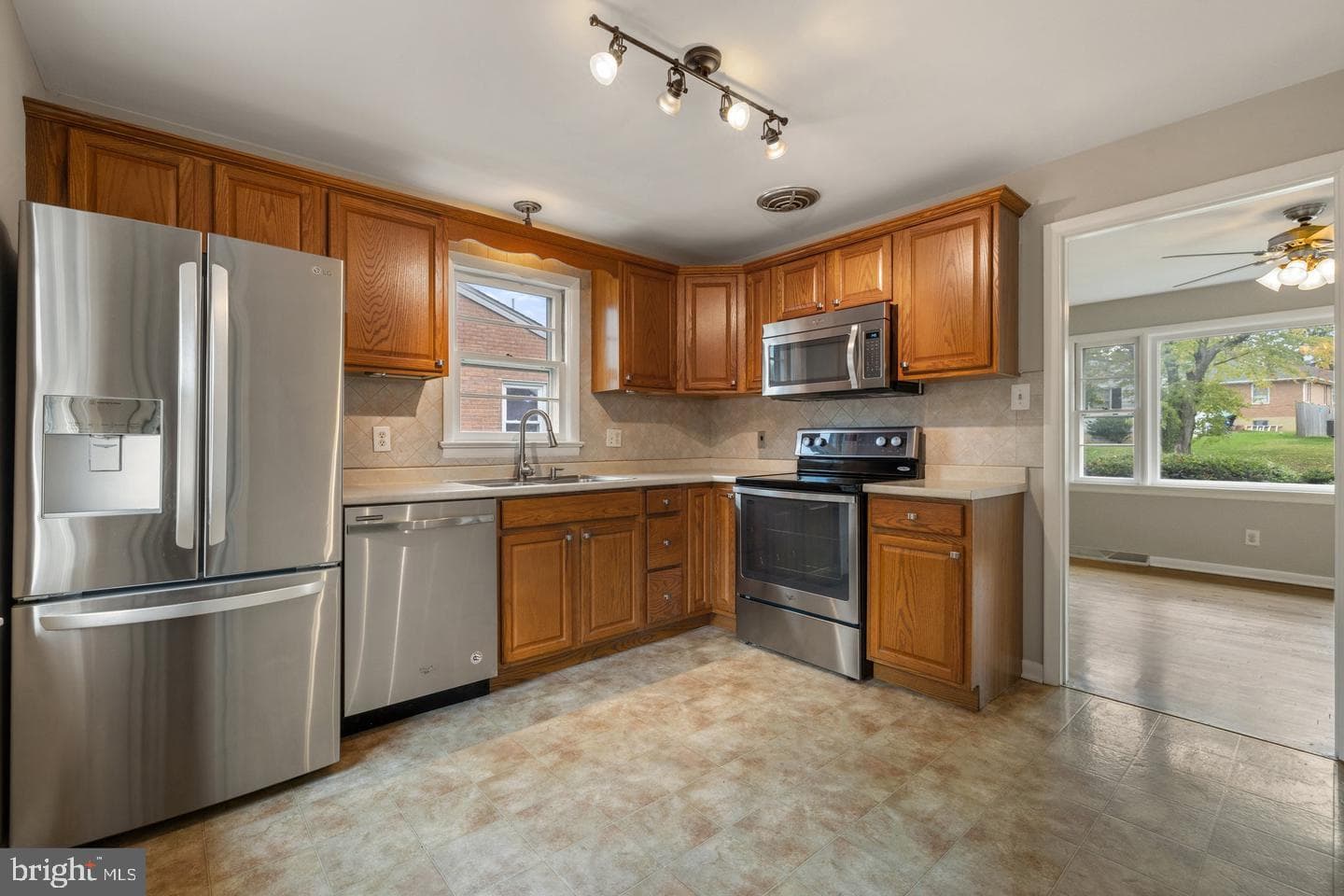 1412 S Loudoun Street photo 8