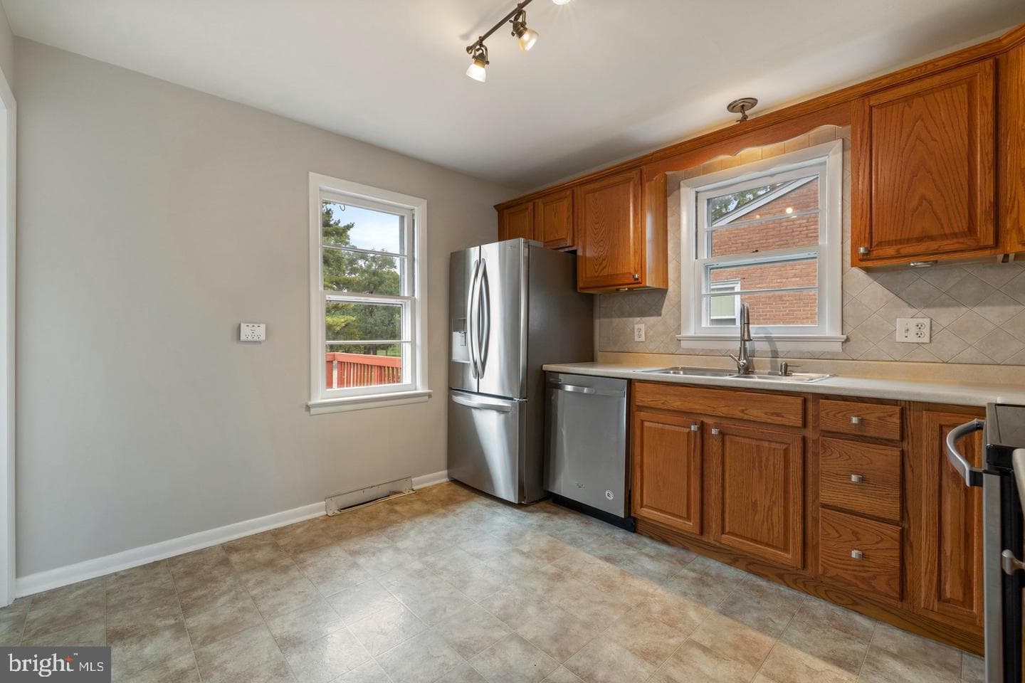 1412 S Loudoun Street photo 9