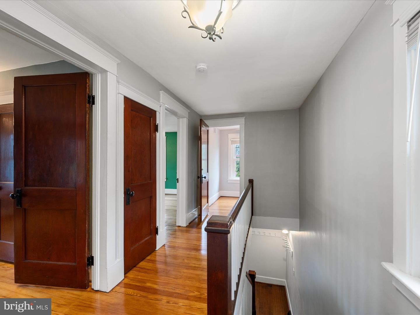 107 E Monmouth Street photo 17