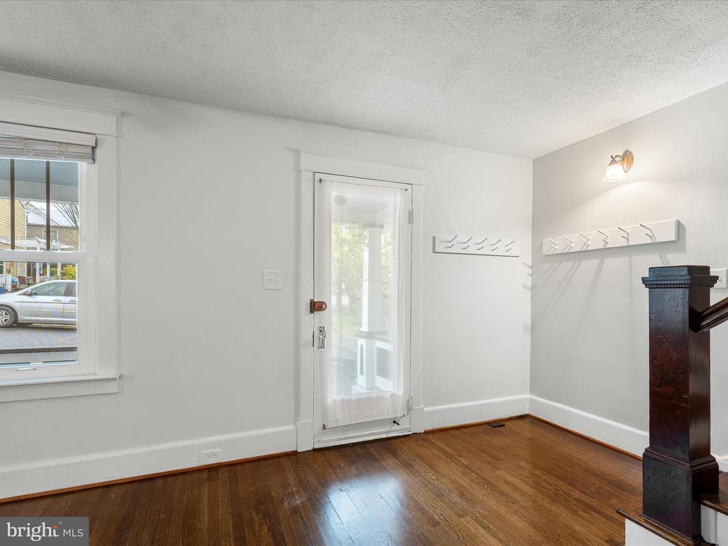 107 E Monmouth Street photo 5