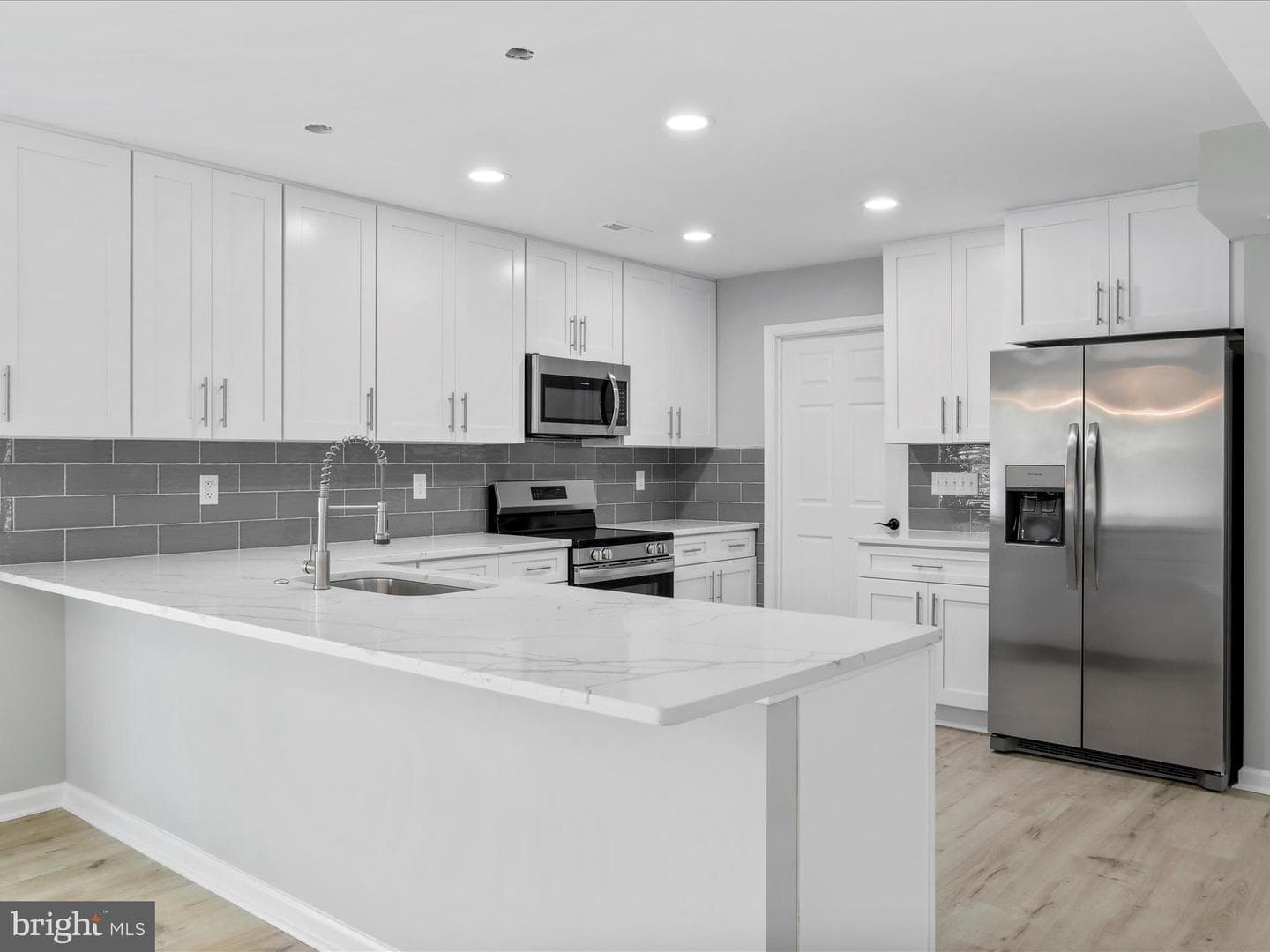 212 Allison Avenue photo 6