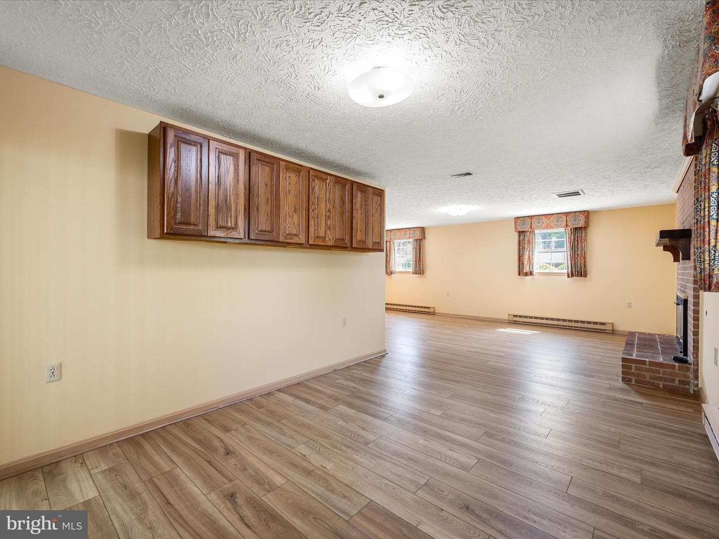 303 Walker Street photo 13