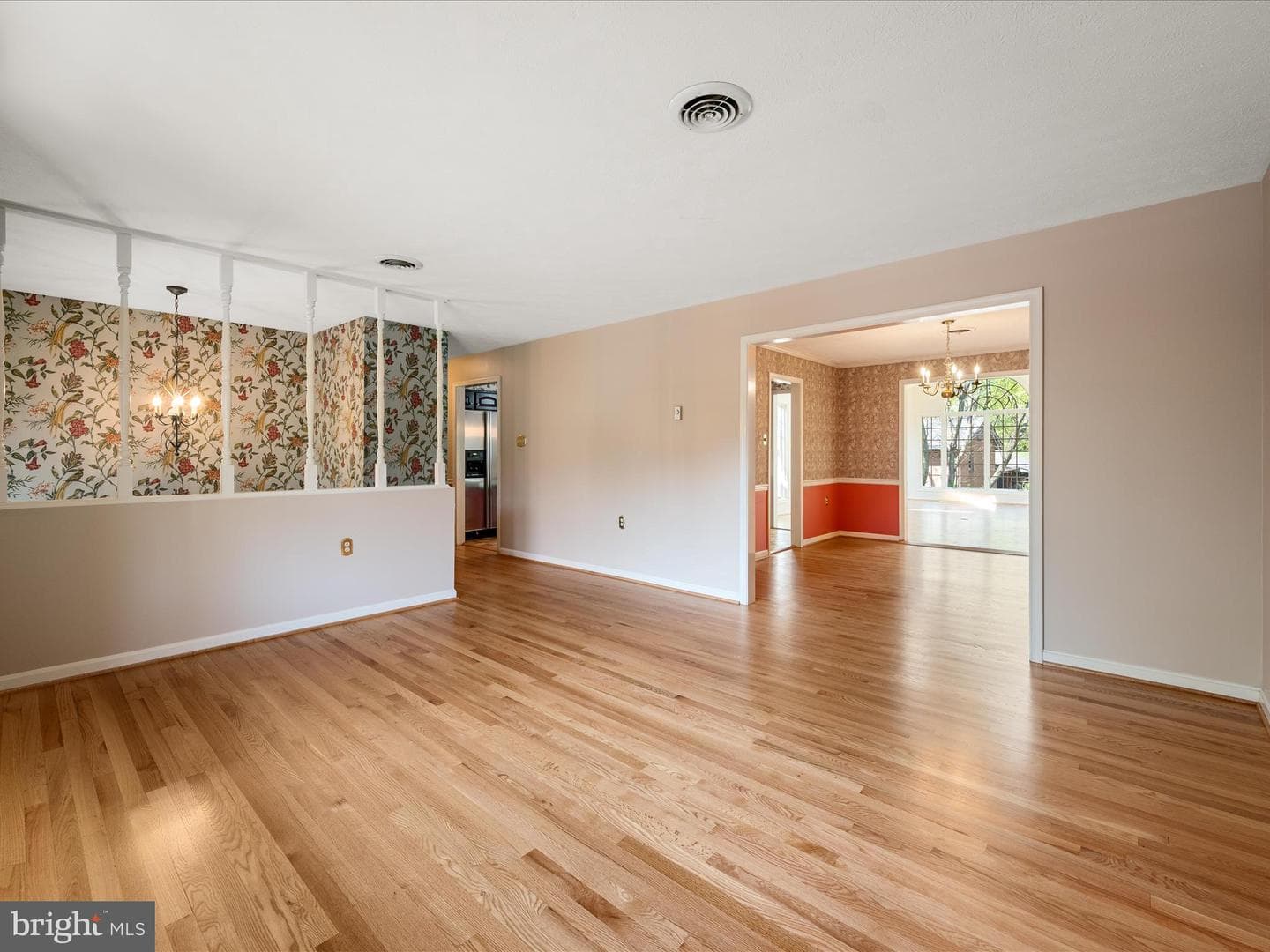 303 Walker Street photo 16