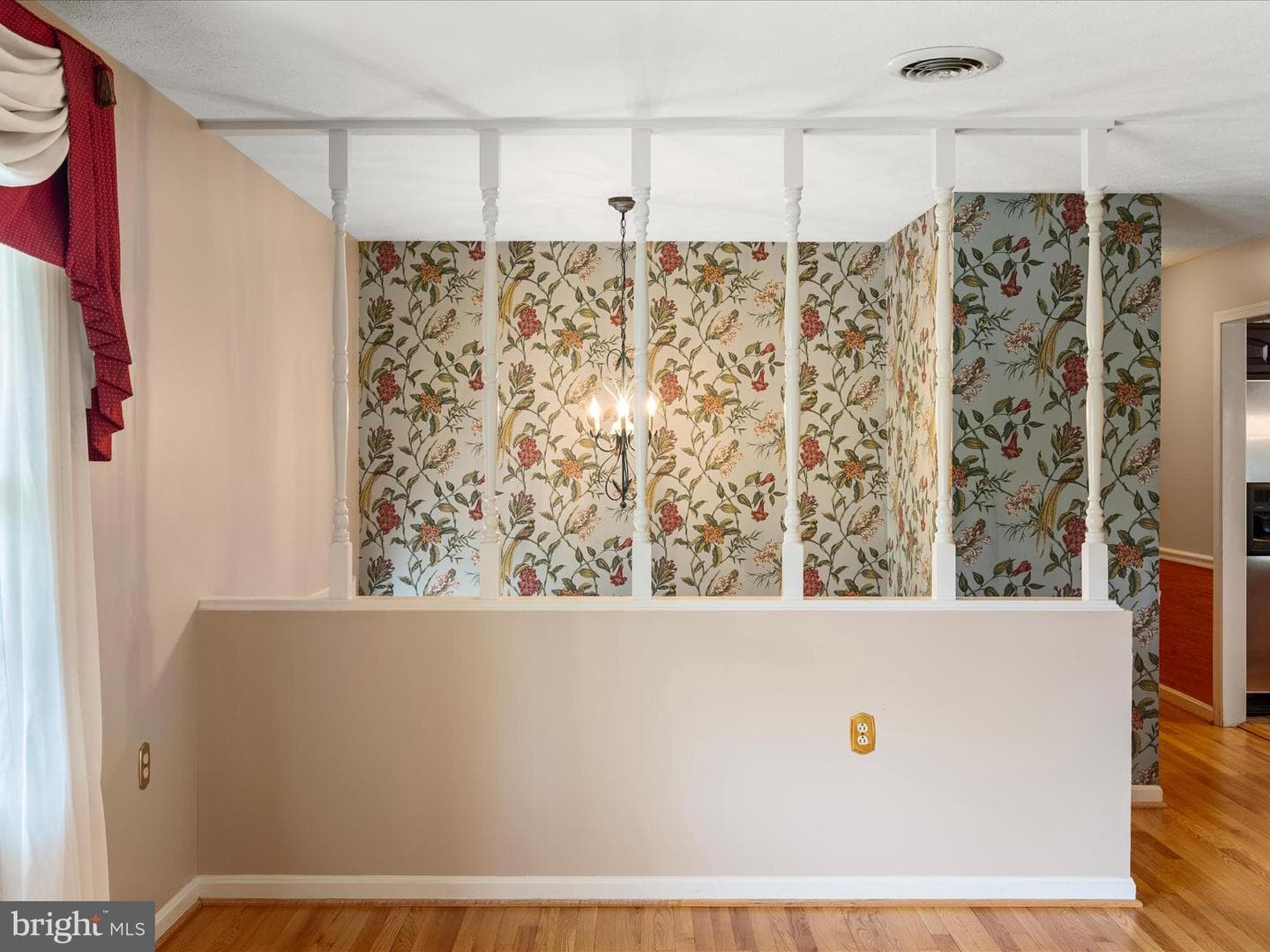 303 Walker Street photo 17