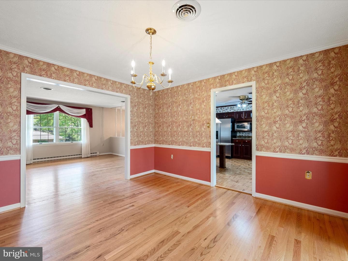 303 Walker Street photo 19