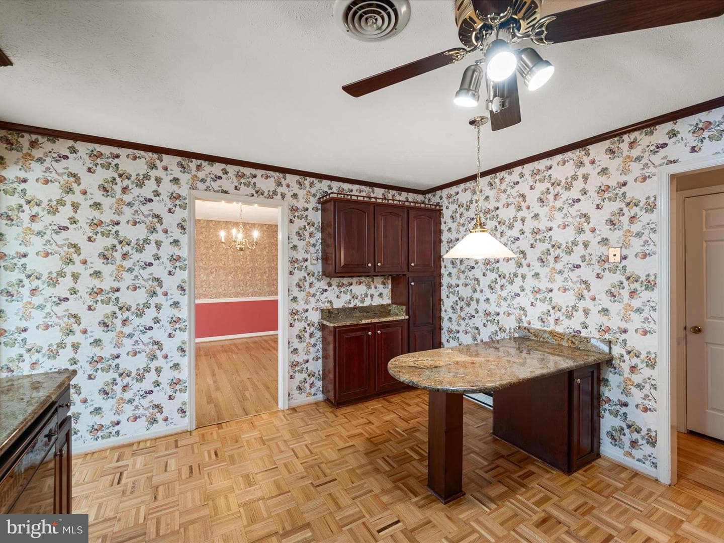303 Walker Street photo 25