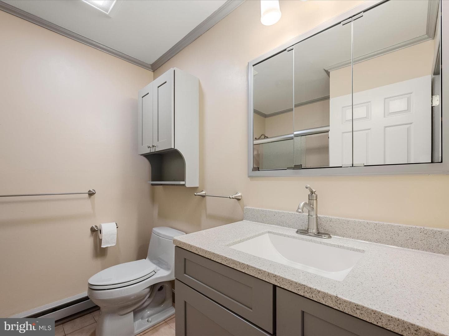 303 Walker Street photo 36