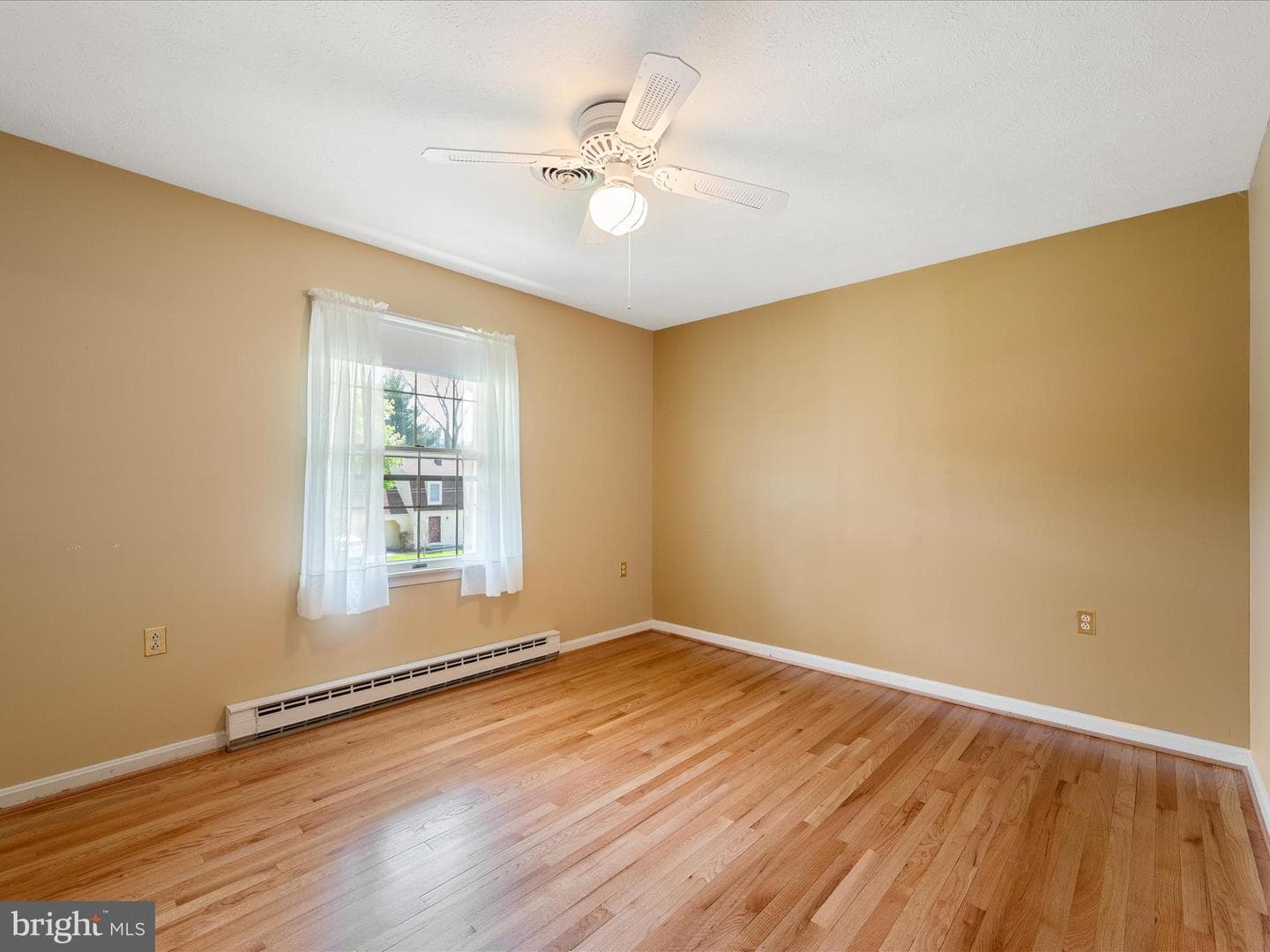 303 Walker Street photo 38