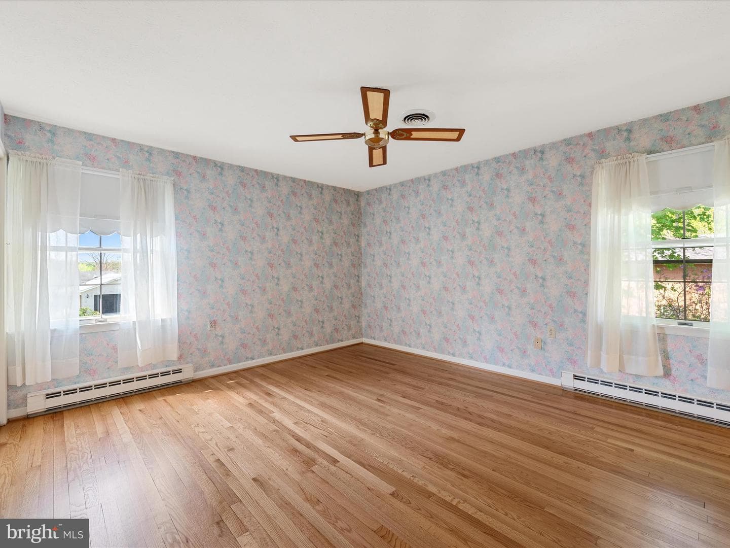 303 Walker Street photo 39
