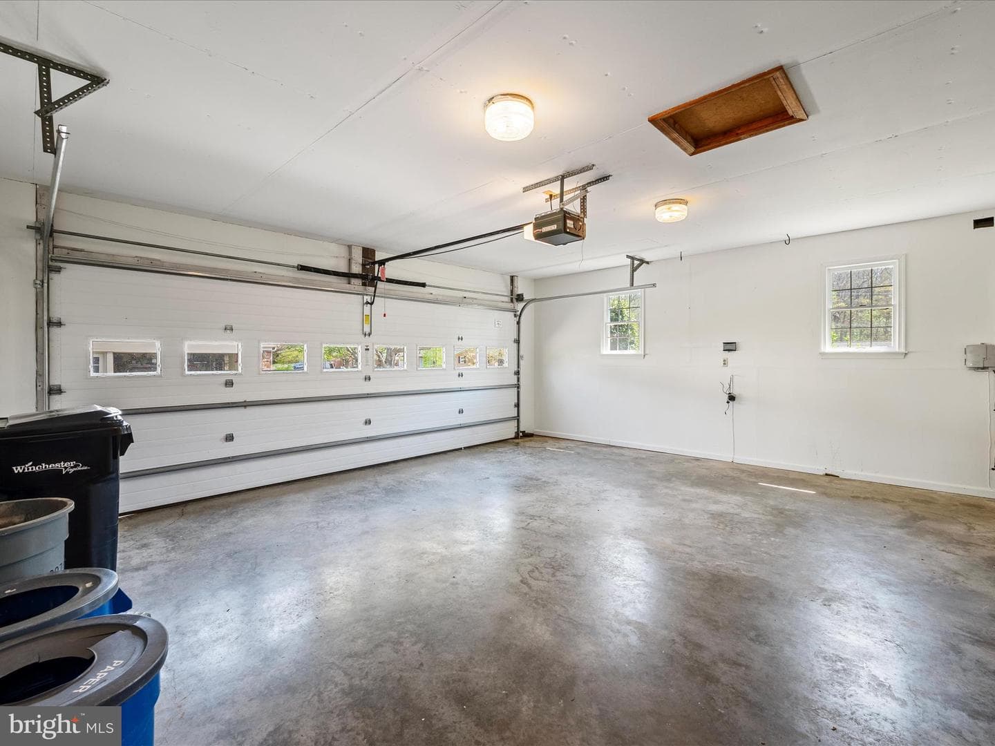 303 Walker Street photo 44
