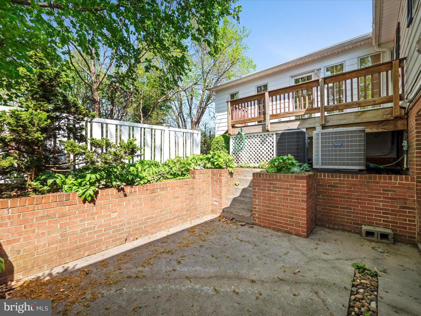 303 Walker Street photo 50