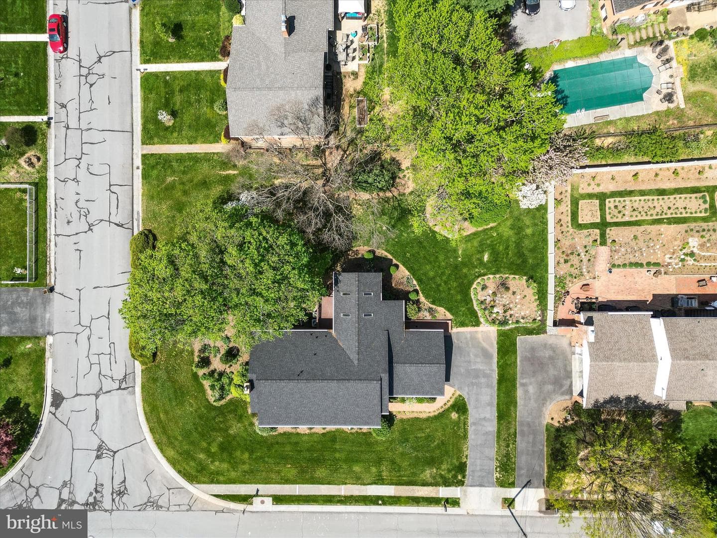 303 Walker Street photo 62