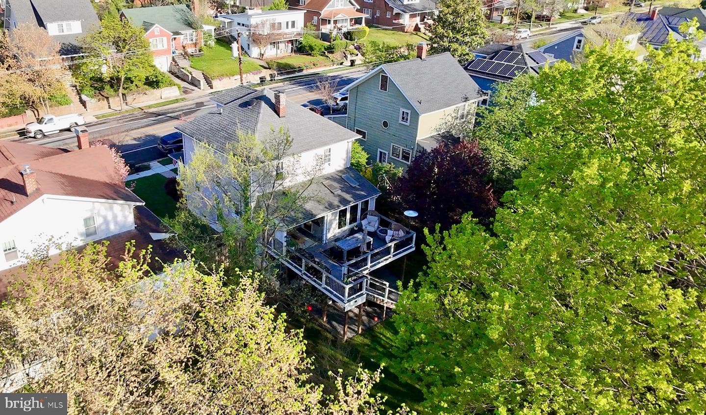 256 Parkway Street photo 2
