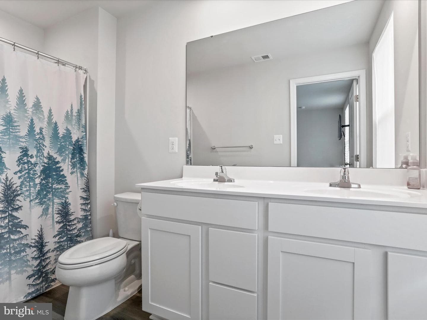 2824 Broadview Street photo 13